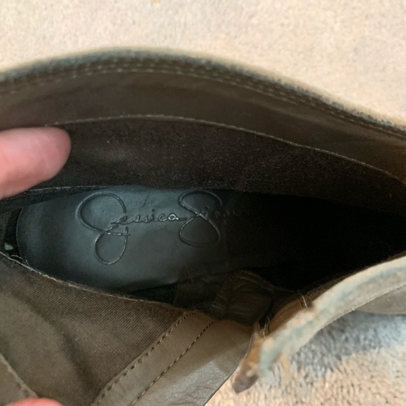 Distressed grey jessica Simpson boot 🥾 - Picture 7 of 7